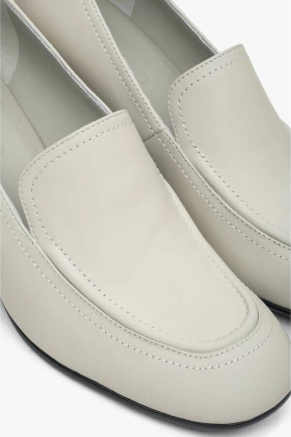 Estro Dames Loafers met Hak in Licht Beige Er00113589 Beige Dames
