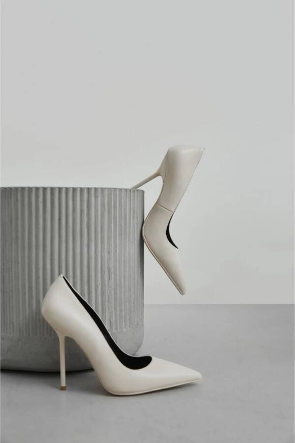 Estro Dames Licht Beige Leren Pumps Met Puntige Neus Er00112676 Beige Dames