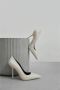 Estro Dames Licht Beige Leren Pumps Met Puntige Neus Er00112676 Beige Dames - Thumbnail 2
