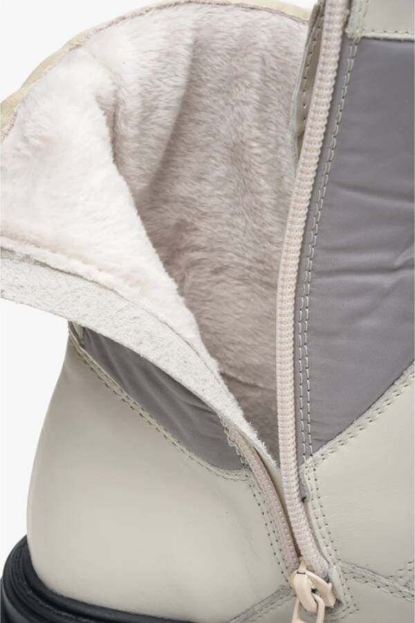 Estro Dames Beige & Grijs Echt Leren Enkellaarzen met Gouden Ornament Er00113502 Multicolor Dames