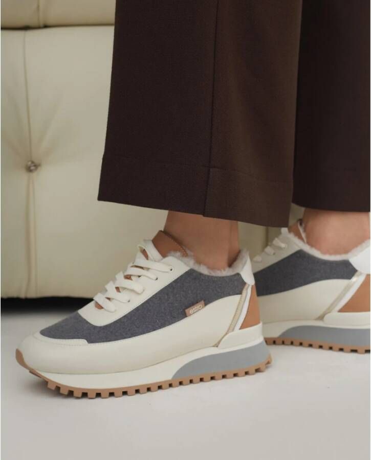 Estro Dames Beige & Grijs Leren Lage Sneakers met Bont voor de Winter Er00114142 Multicolor Dames