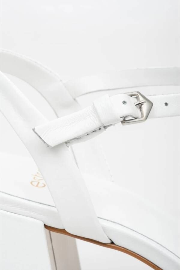 Estro Dames Blokhak Witte Sandalen gemaakt van Echt Leer Er00112424 White Dames