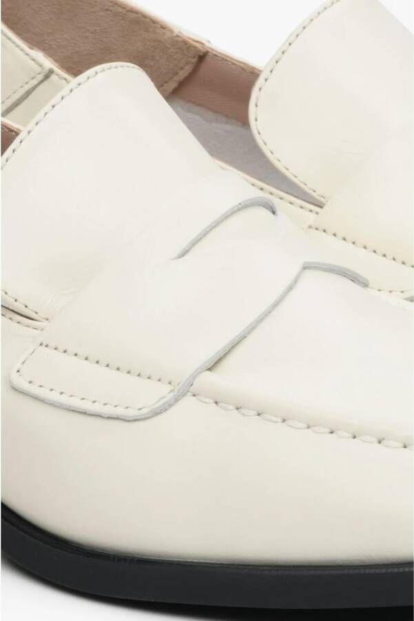Estro Dames Off-White Leren Loafers met een Lage Hak White Dames
