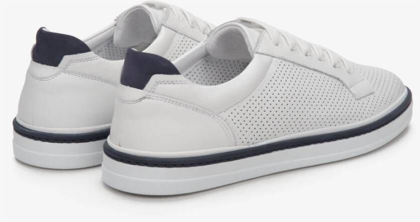 Estro Witte Geperforeerde Heren Leren Sneakers voor de Zomer Er00111305 White Heren