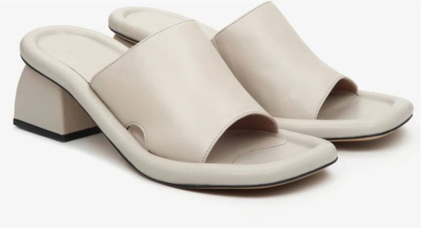 Estro Dames Beige Blokhak Muiltjes Er00112874 Beige Dames