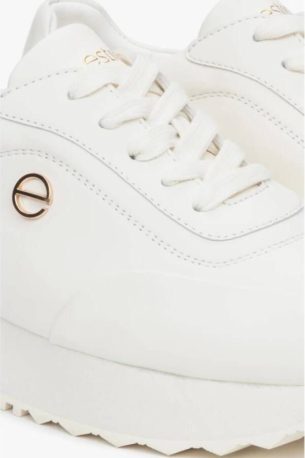 Estro Witte leren sneakers met een flexibele zool