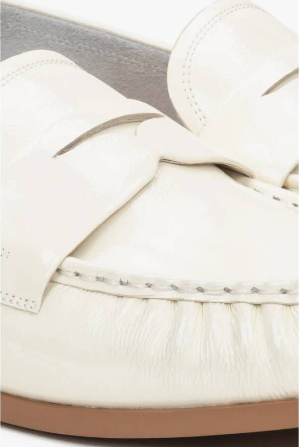 Estro Witte loafers voor vrouwen gemaakt van patent echt leer
