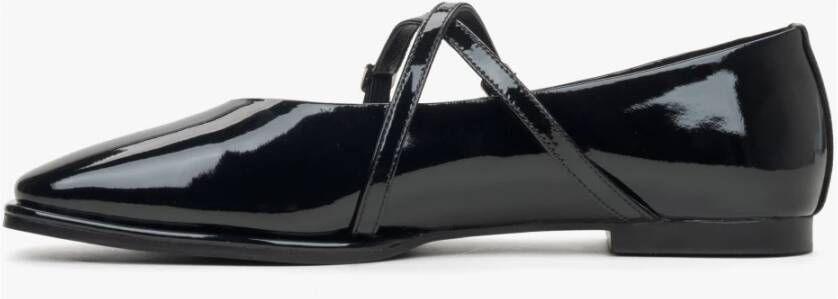 Estro Zwarte Ballerina`s voor Dames met een Gesp van Lakleer Er00115744 Black Dames