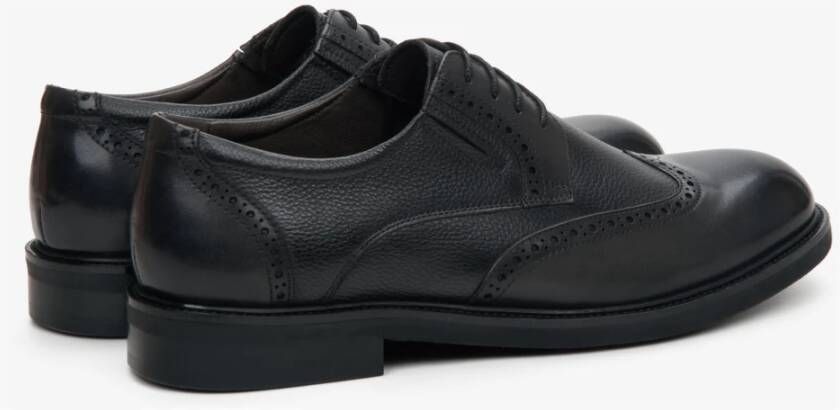 Estro Zwarte leren brogues met decoratieve perforatie Black Heren