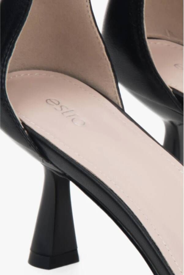 Estro Zwarte leren sandalen met comfortabele trechterhak