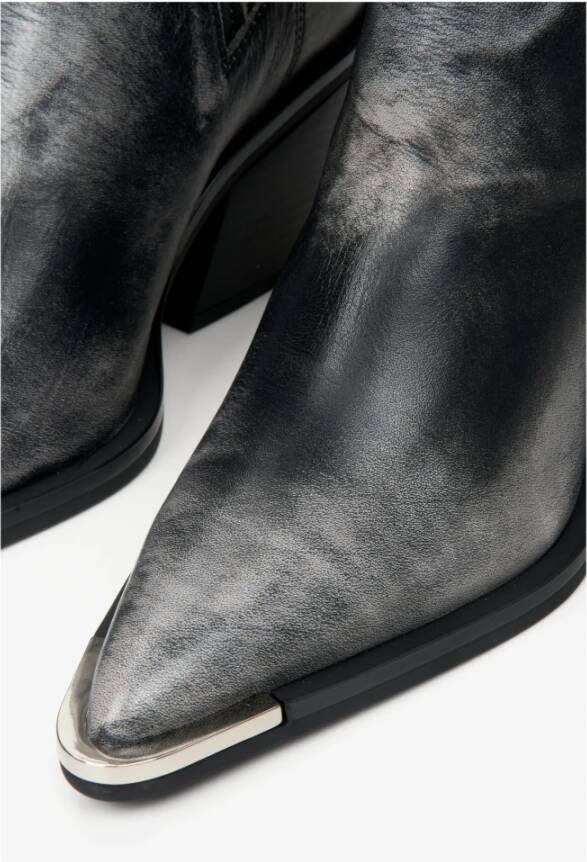 Estro Zwarte Leren Vintage Cowboy Laarzen voor Vrouwen met Zilveren Details Black Dames