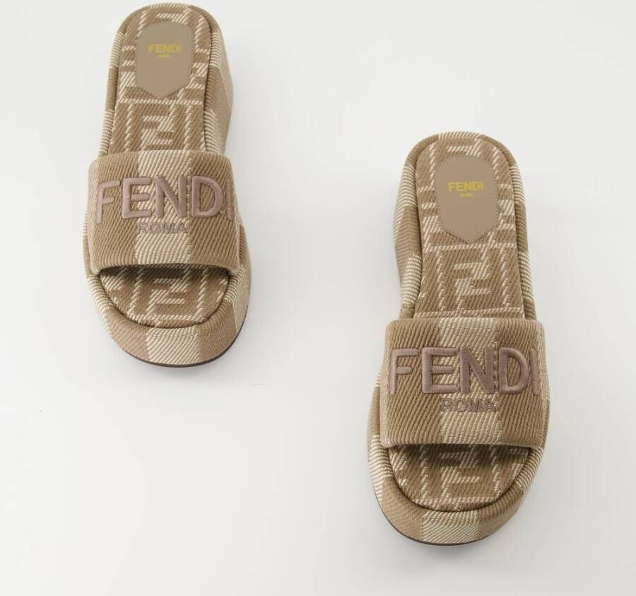 Fendi Bruine Sunshine Sandalen Slip-On Platform