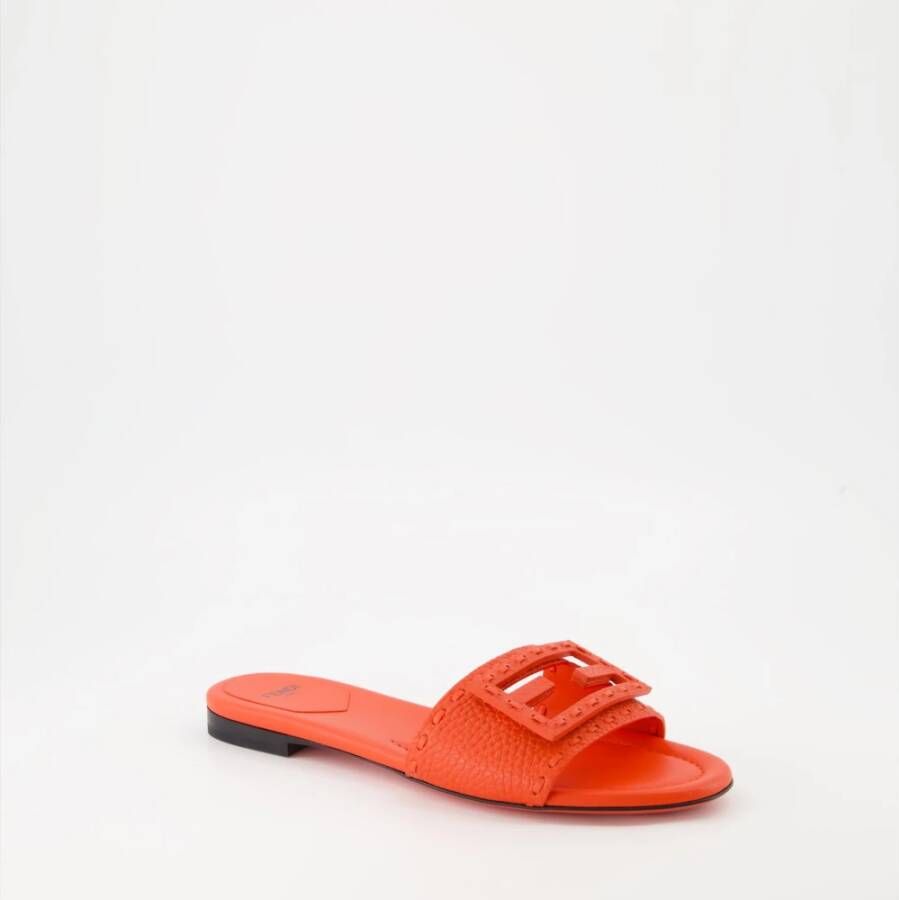 Fendi Leren Baguette Sandalen Red Dames