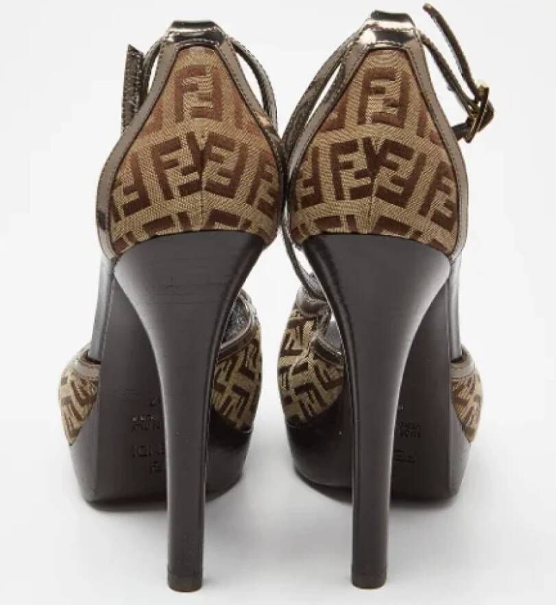 Fendi Vintage Pre-owned Canvas sandals Beige Dames