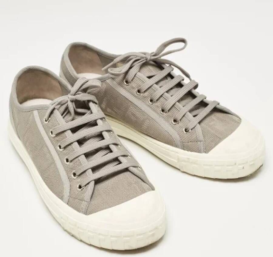 Fendi Vintage Pre-owned Canvas sneakers Gray Dames