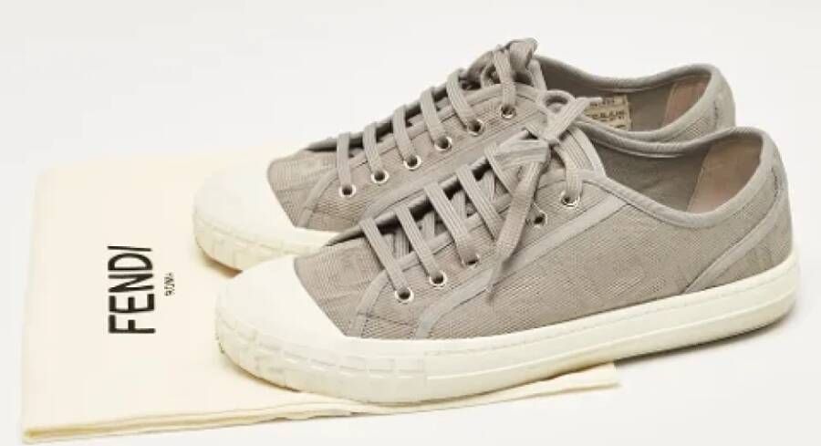 Fendi Vintage Pre-owned Canvas sneakers Gray Dames