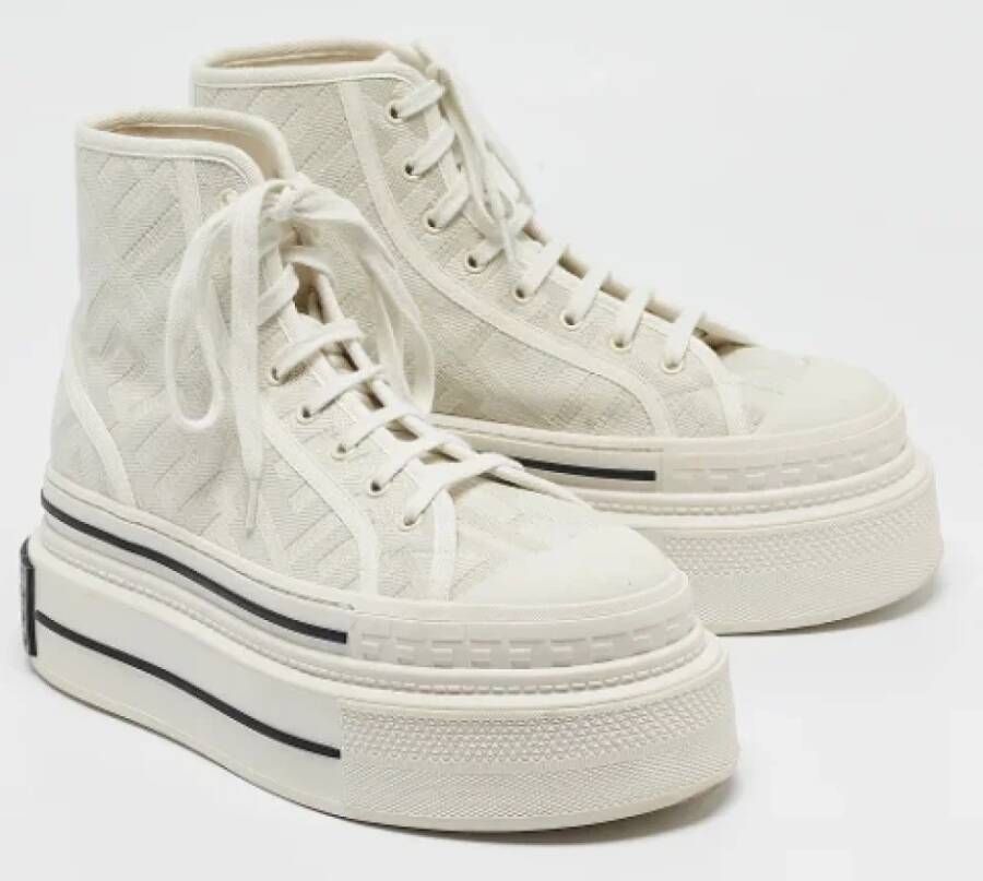 Fendi Vintage Pre-owned Canvas sneakers White Dames