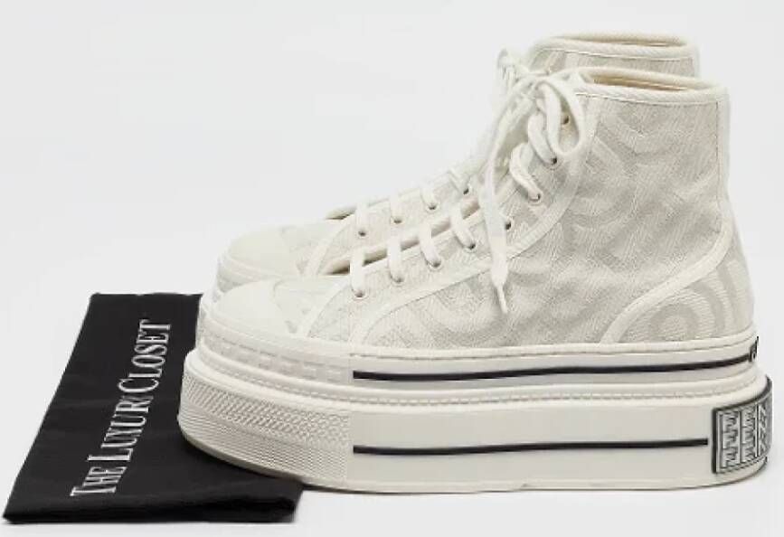 Fendi Vintage Pre-owned Canvas sneakers White Dames