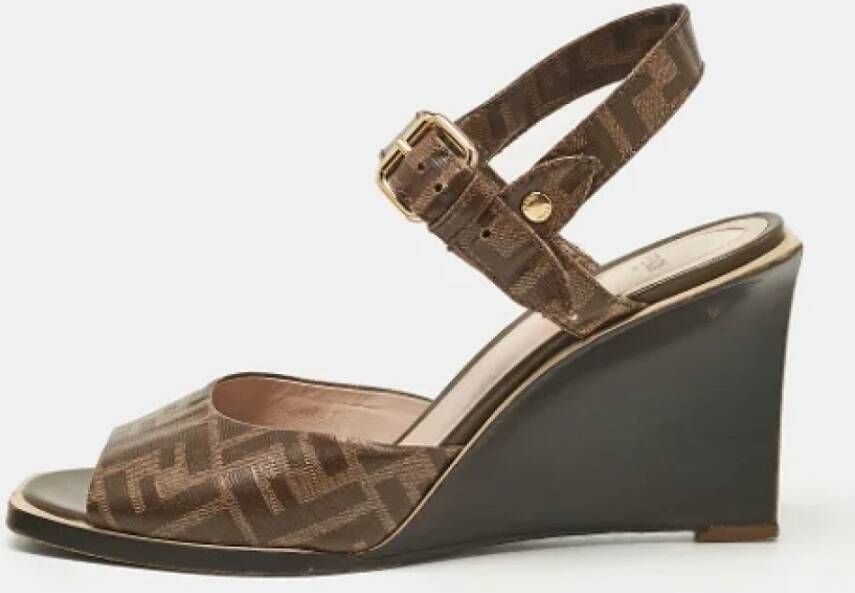 Fendi Vintage Pre-owned Coated canvas sandals Brown Dames