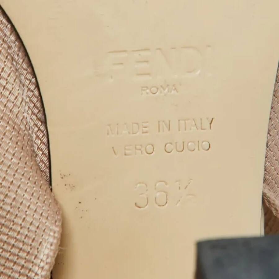 Fendi Vintage Pre-owned Fabric heels Beige Dames