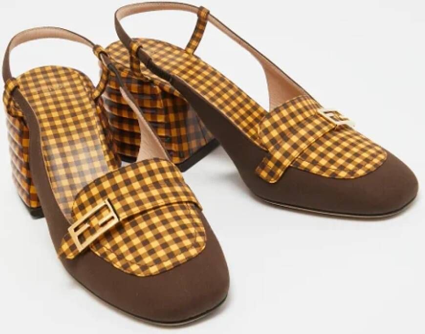 Fendi Vintage Pre-owned Fabric heels Brown Dames