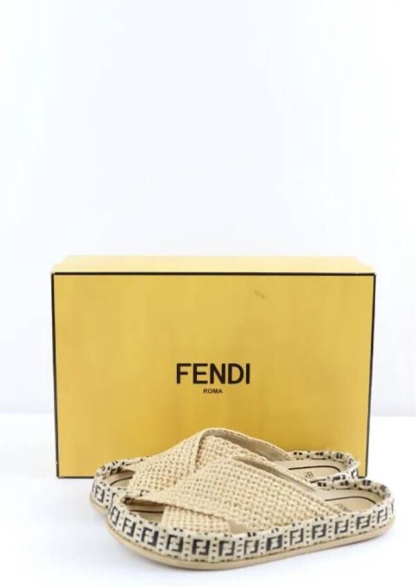 Fendi Vintage Pre-owned Fabric sandals Beige Dames