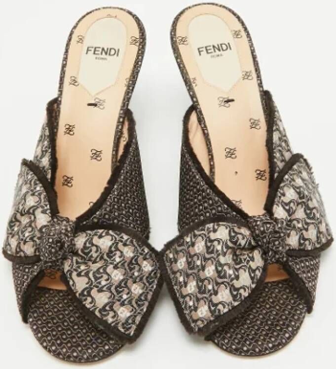 Fendi Vintage Pre-owned Fabric sandals Brown Dames