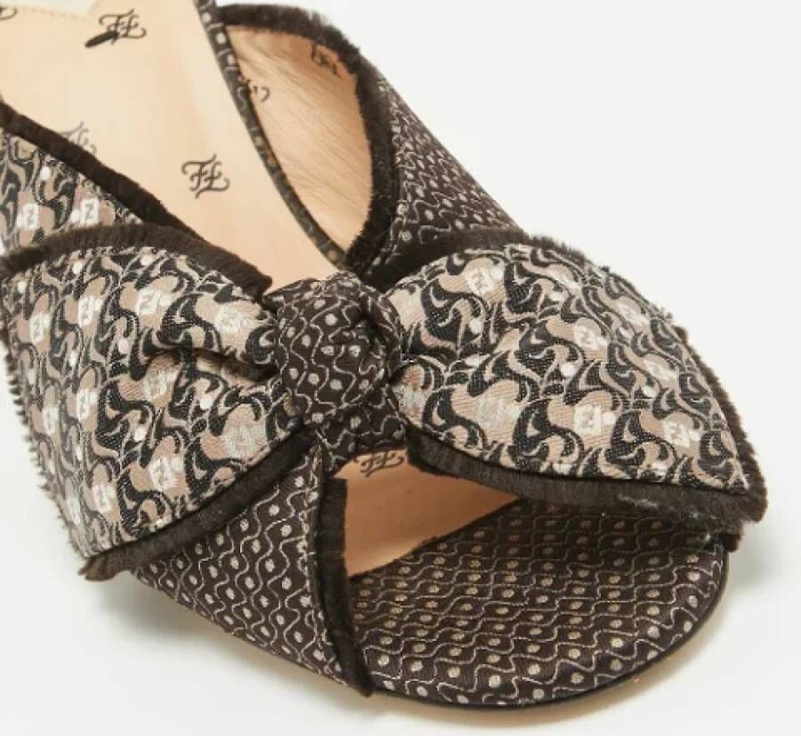 Fendi Vintage Pre-owned Fabric sandals Brown Dames