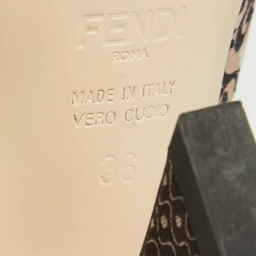 Fendi Vintage Pre-owned Fabric sandals Brown Dames
