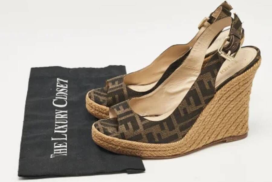 Fendi Vintage Pre-owned Fabric sandals Brown Dames