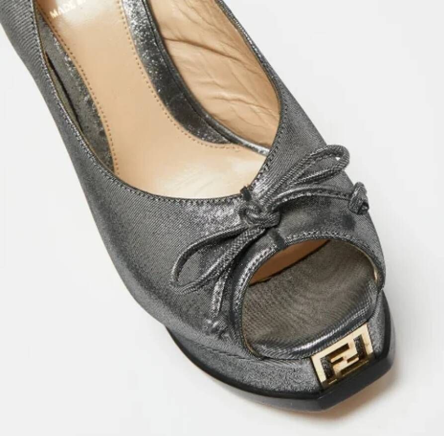 Fendi Vintage Pre-owned Fabric sandals Gray Dames