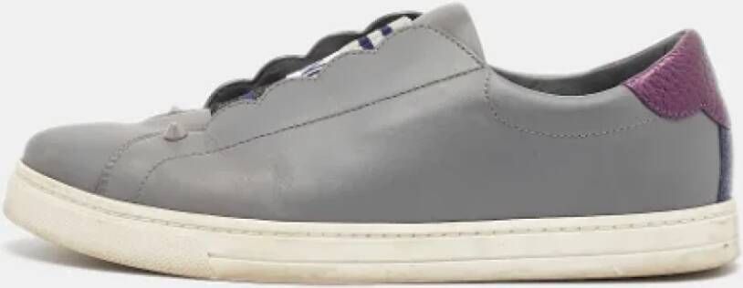 Fendi Vintage Pre-owned Fabric sneakers Gray Dames
