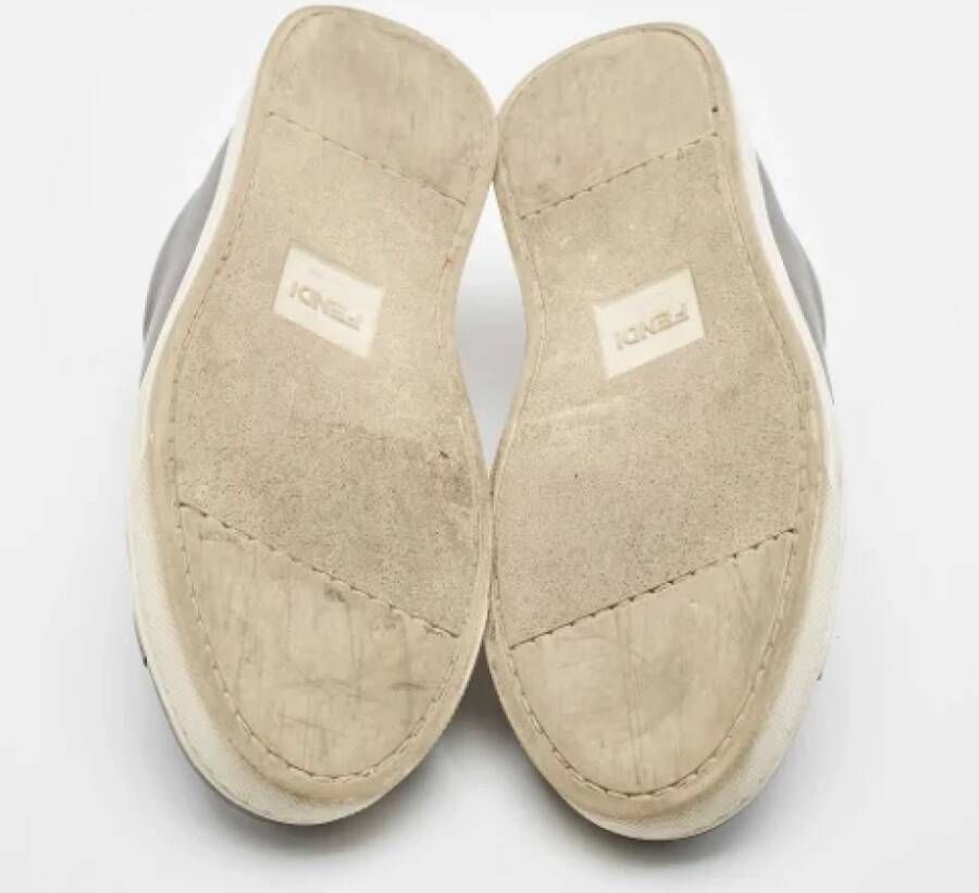 Fendi Vintage Pre-owned Fabric sneakers Gray Dames