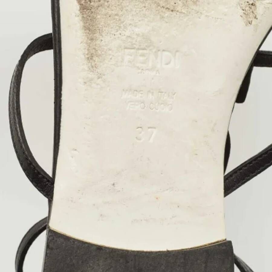 Fendi Vintage Pre-owned Leather flats Black Dames
