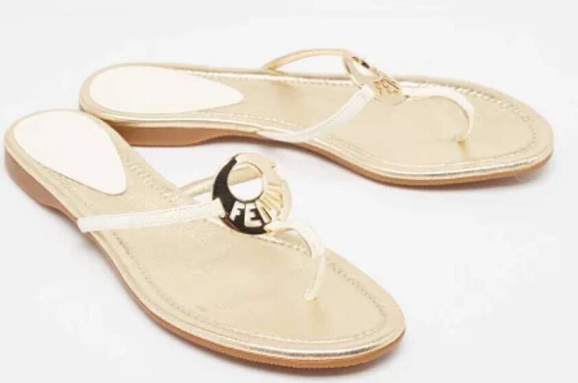 Fendi Vintage Pre-owned Leather flats White Dames