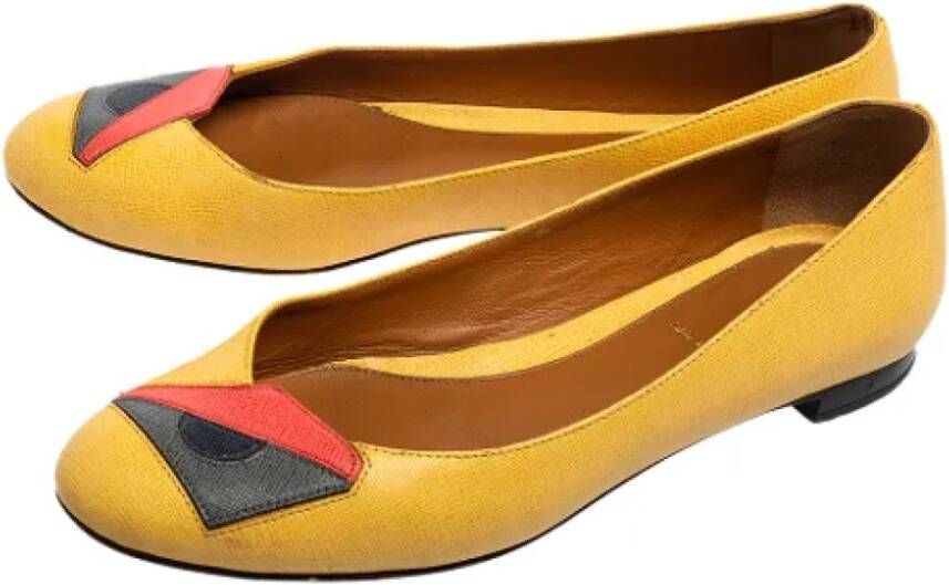 Fendi Vintage Pre-owned Leather flats Yellow Dames