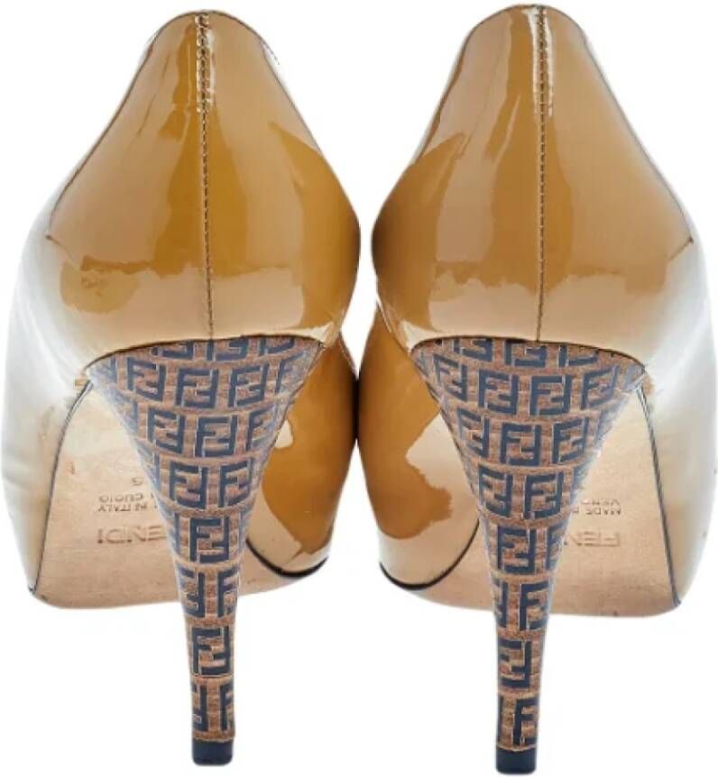 Fendi Vintage Pre-owned Leather heels Beige Dames