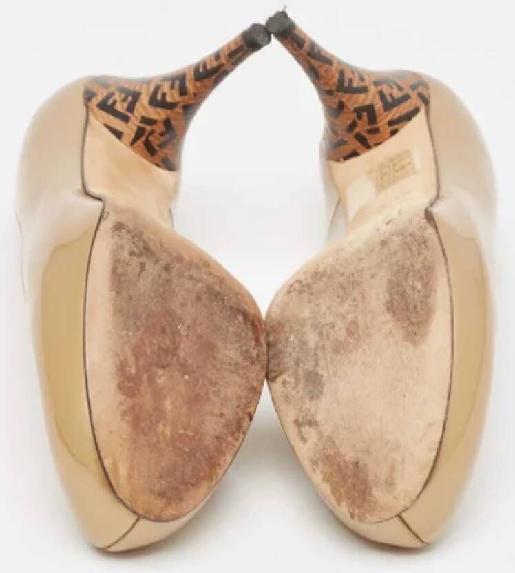 Fendi Vintage Pre-owned Leather heels Yellow Dames