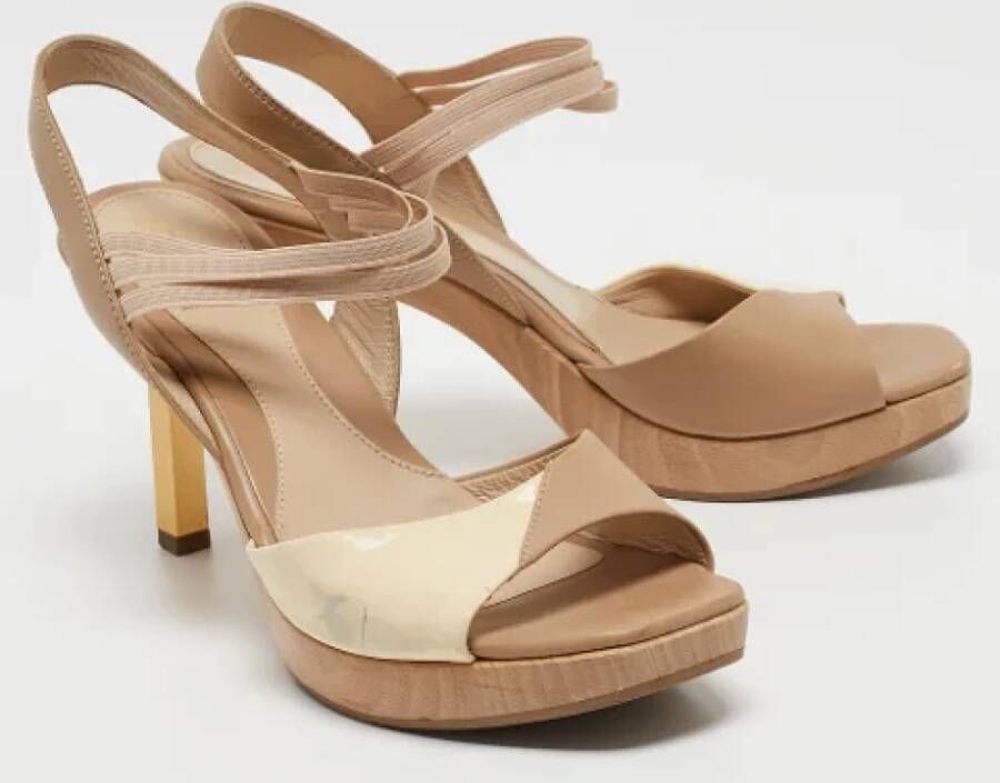 Fendi Vintage Pre-owned Leather sandals Beige Dames