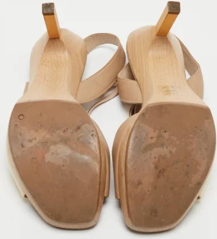 Fendi Vintage Pre-owned Leather sandals Beige Dames