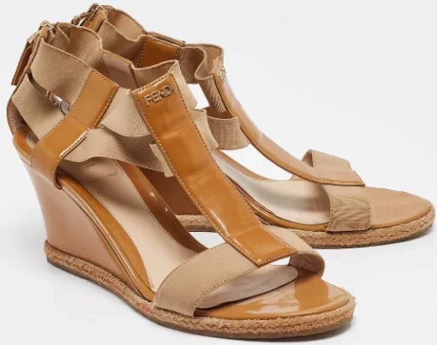 Fendi Vintage Pre-owned Leather sandals Beige Dames