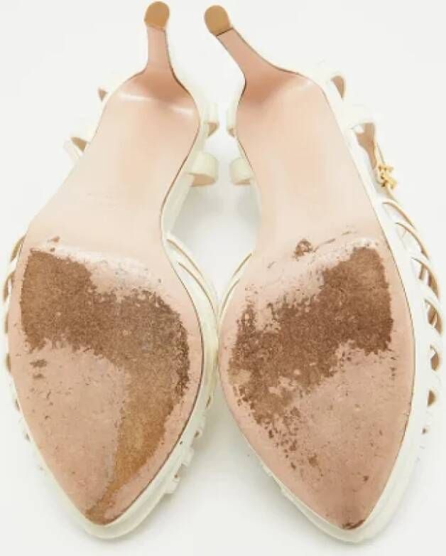 Fendi Vintage Pre-owned Leather sandals Beige Dames