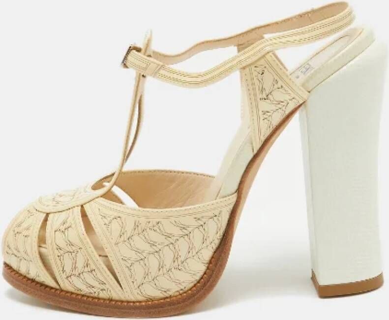 Fendi Vintage Pre-owned Leather sandals Beige Dames
