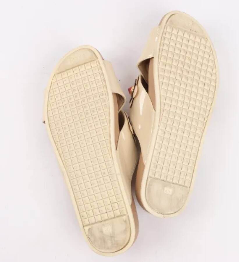 Fendi Vintage Pre-owned Leather sandals Beige Dames