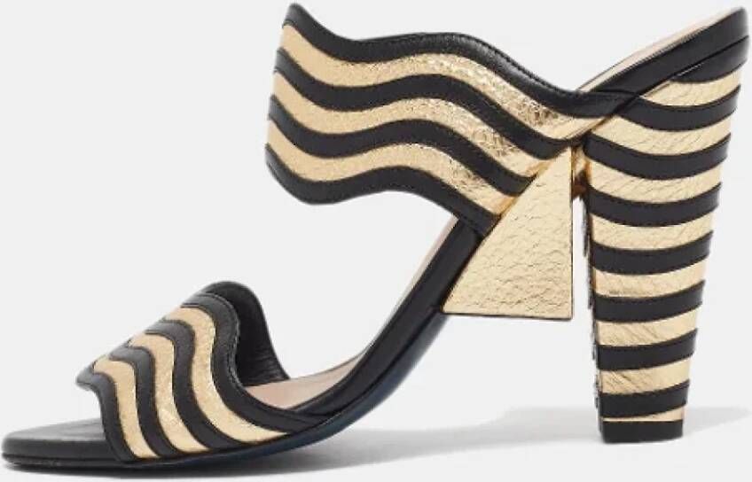 Fendi Vintage Pre-owned Leather sandals Black Dames