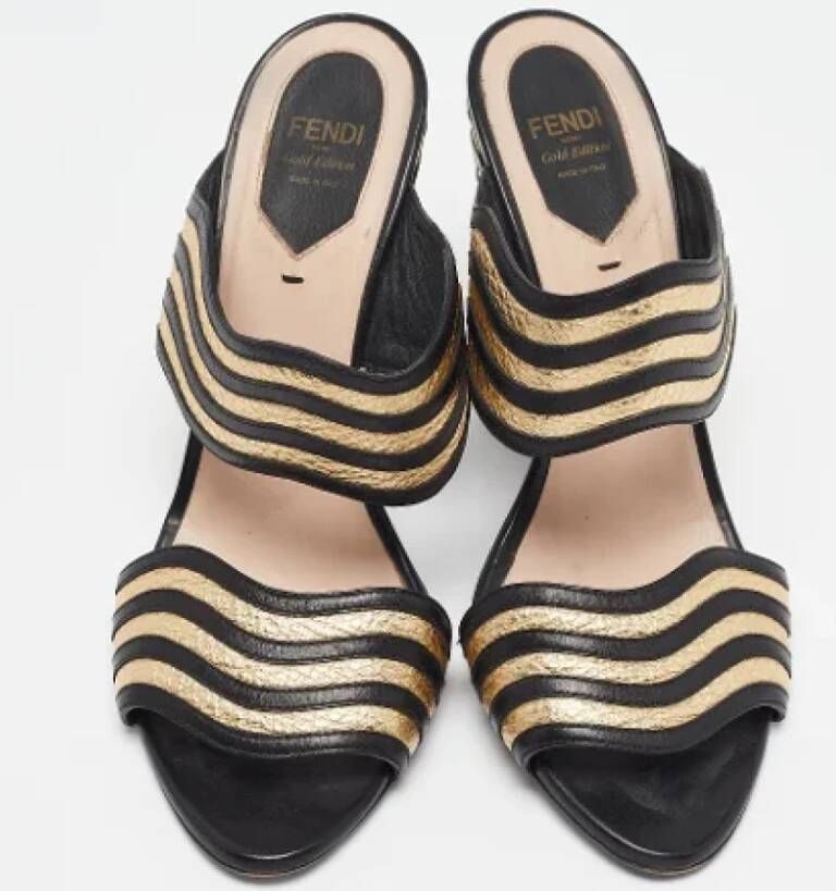 Fendi Vintage Pre-owned Leather sandals Black Dames