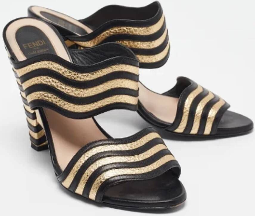 Fendi Vintage Pre-owned Leather sandals Black Dames