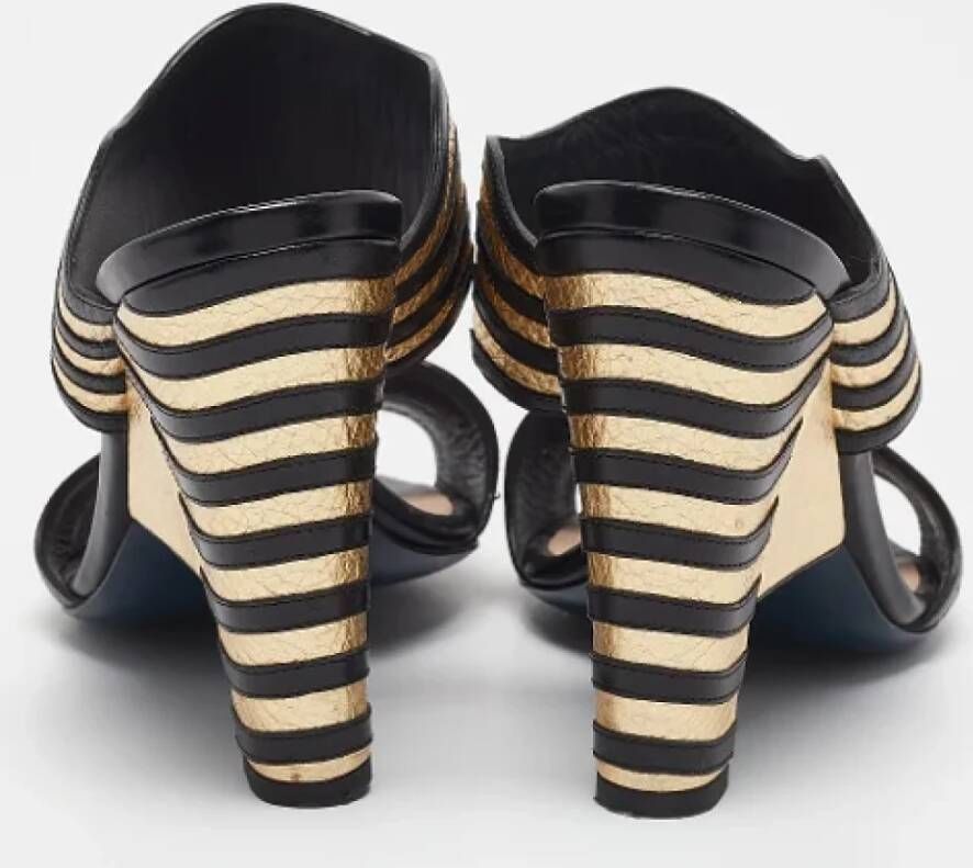 Fendi Vintage Pre-owned Leather sandals Black Dames