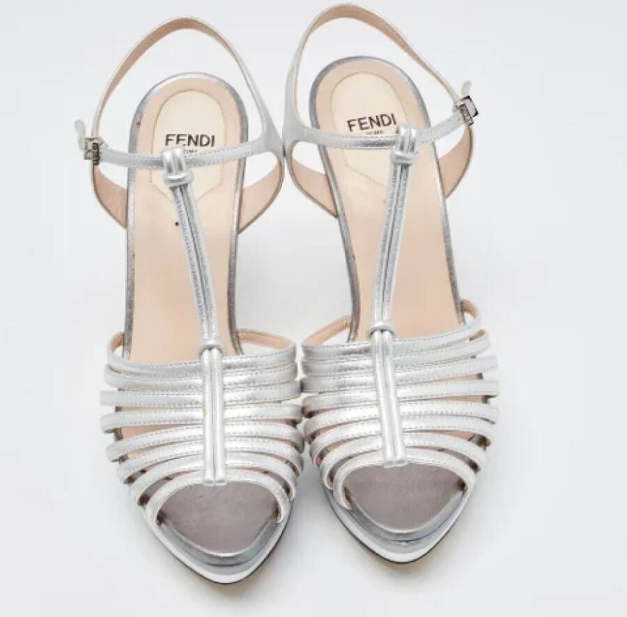 Fendi Vintage Pre-owned Leather sandals Gray Dames
