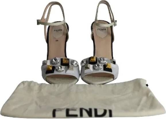 Fendi Vintage Pre-owned Leather sandals White Dames